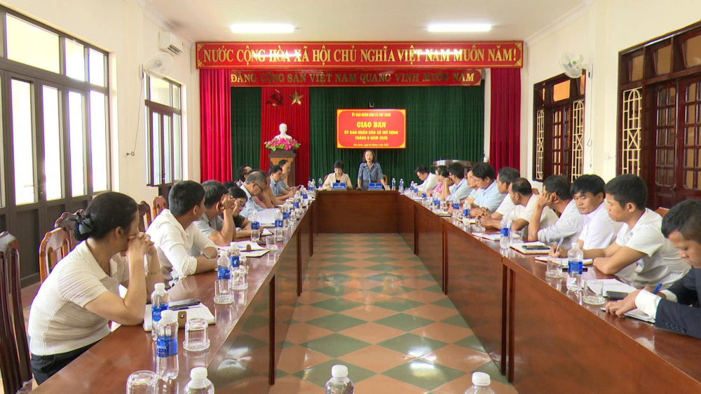 UBND xã Khe Sanh tổ chức giao ban mở rộng